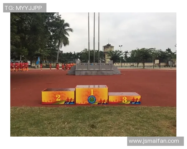 球星罚站足球引发关注展现竞技魅力与体育精神风采 球星罚站足球引发关注展现竞技魅力与体育精神风采