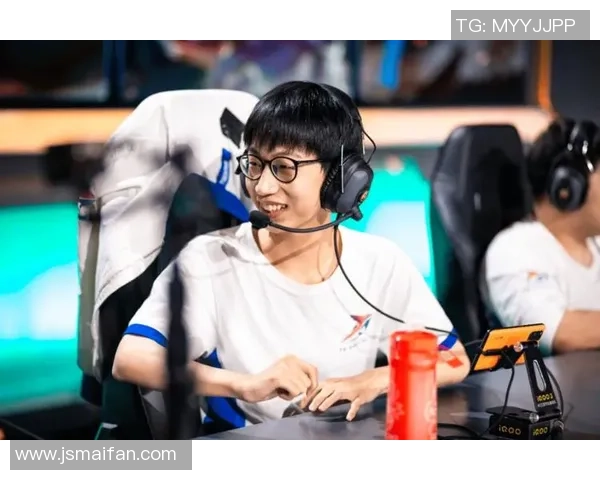 足球全宇宙球星集结无界巅峰对决梦想与荣耀并肩同行 足球全宇宙球星集结无界巅峰对决梦想与荣耀并肩同行